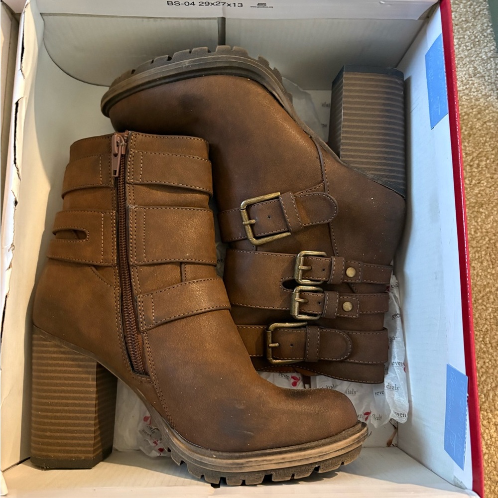 Seven Dials High heel Tan Boots Size 6